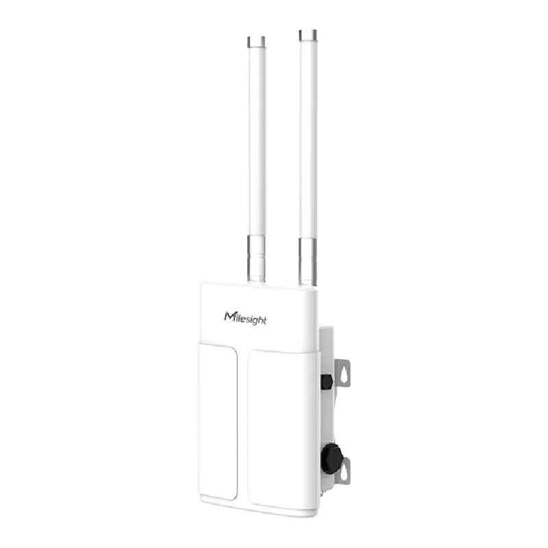 Passerelle LoRaWAN extérieure Milesight UG67 IP67 avec antennes, vue de face