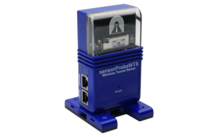 Passerelle LoRa AKCP sensorProbe Wireless Tunnel Server posée sur son support