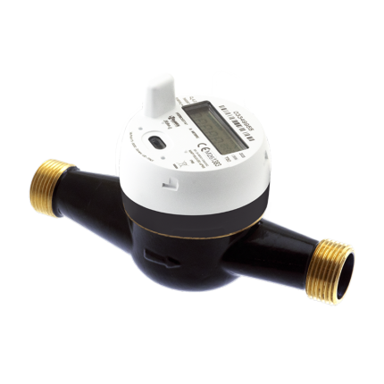 Vue de trois quarts du compteur d'eau LoRaWAN B METERS HYDRODIGIT-M1 et raccords laiton
