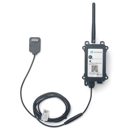 Caméra IA Dragino AI01 montée sur le lecteur de compteur LoRaWAN AIS01