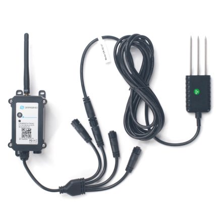 Transmetteur Dragino SE0X-LB raccordé à une sonde de sol DR-SE-6P à trois électrodes