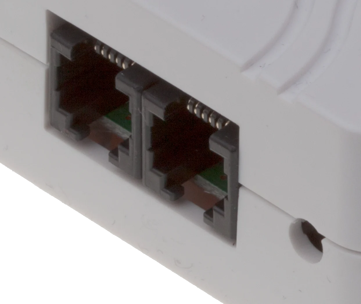 Gros plan sur les connecteurs RJ11 du capteur de tension HWgroup 60V v2