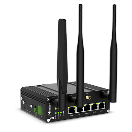Milesight UR35 double SIM avec borniers série et E/S, vue de trois quarts