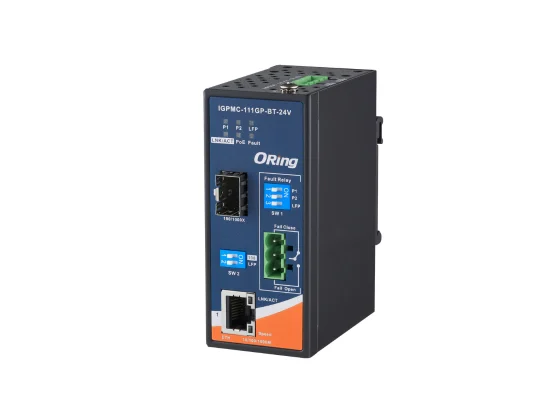 Convertisseur fibre PoE ORing IGPMC-111GP-BT-24V rail DIN, vue de trois quarts avant Convertisseur fibre PoE ORing IGPMC-111GP-BT-24V rail DIN, vue de trois quarts avant