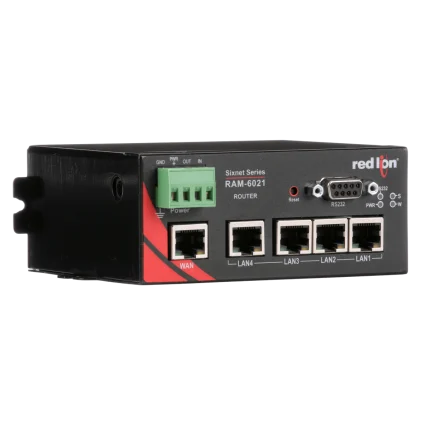 Routeur industriel sécurisé Red Lion Sixnet RAM-6021 pour rail DIN, vue de trois quarts